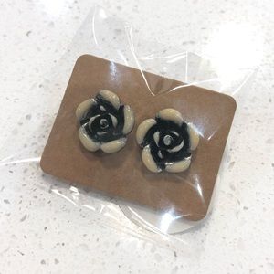 Rose Stud Earrings - Cream